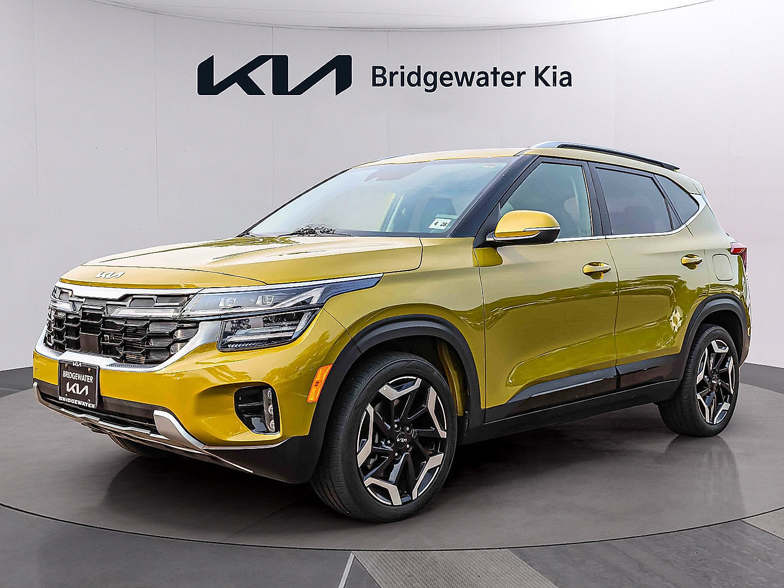 Certified 2024 Kia Seltos SX w/ SX Sunroof Package AWD/4WD image 3