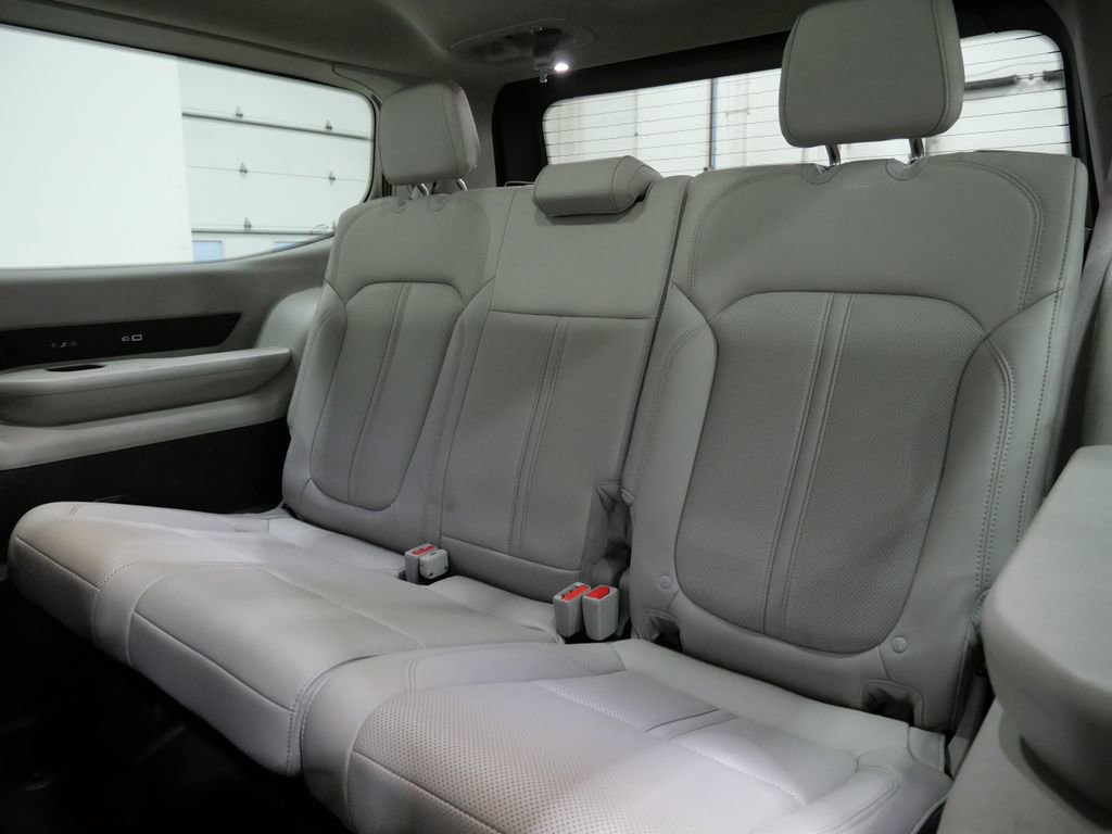 Used 2022 Jeep Wagoneer Series III w/ Premium Group I image 23