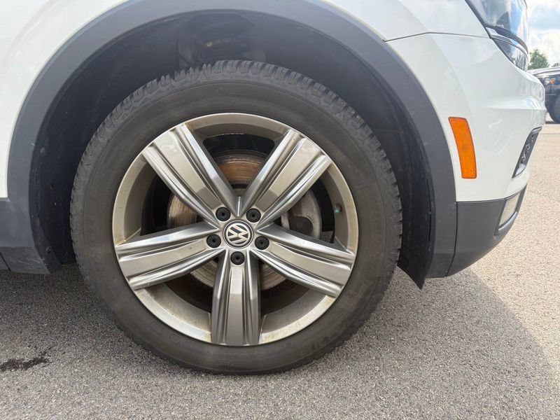 Used 2018 Volkswagen Tiguan SEL Premium AWD/4WD image 4