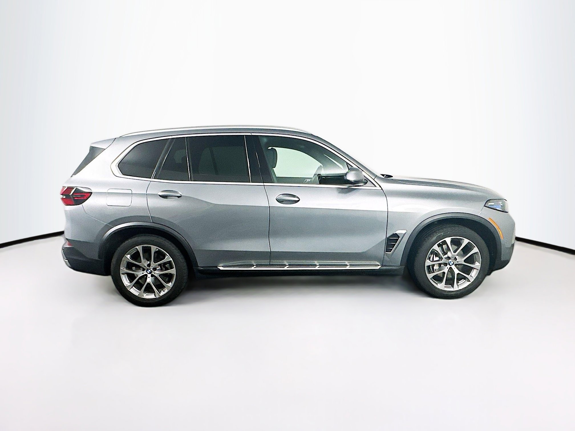 Used 2024 BMW X5 sDrive40i image 10