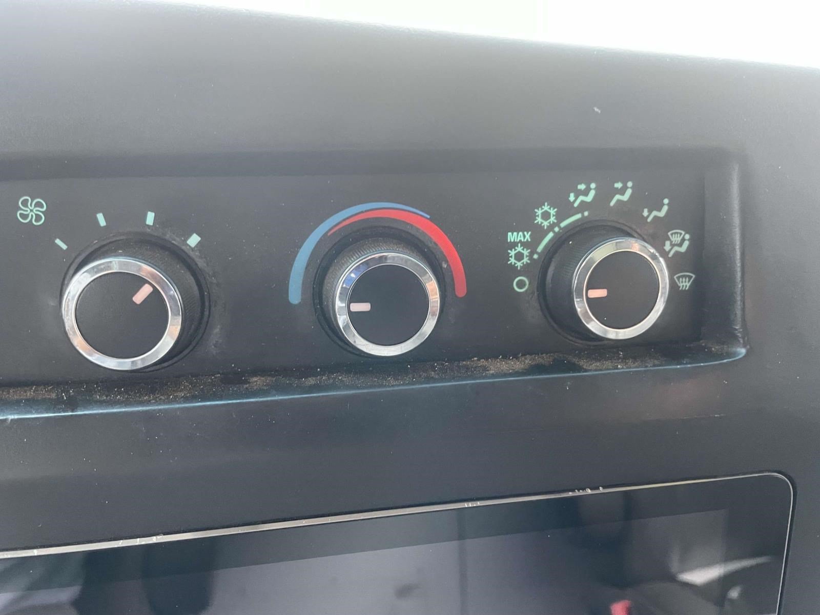 Used 2016 GMC Savana 2500 RWD image 18