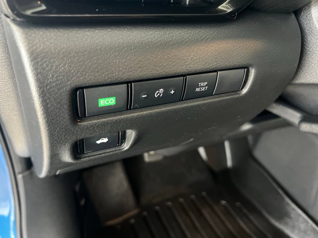 Used 2020 Nissan Sentra SR w/ Premium Package FWD image 45