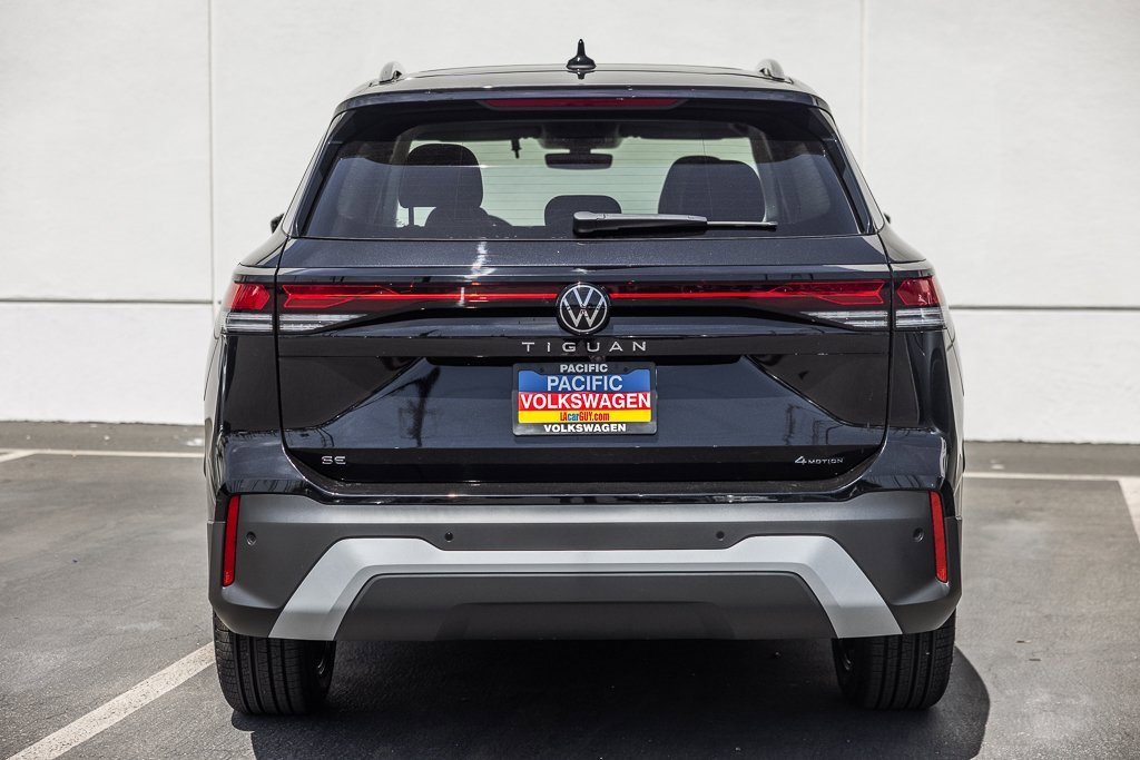 New 2026 Volkswagen Tiguan SE R-Line image 4