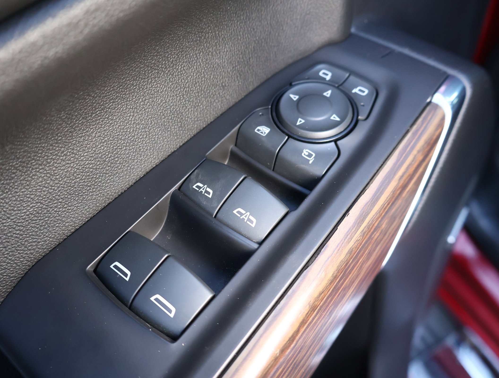 Used 2020 Chevrolet Silverado 1500 High Country w/ Technology Package image 8