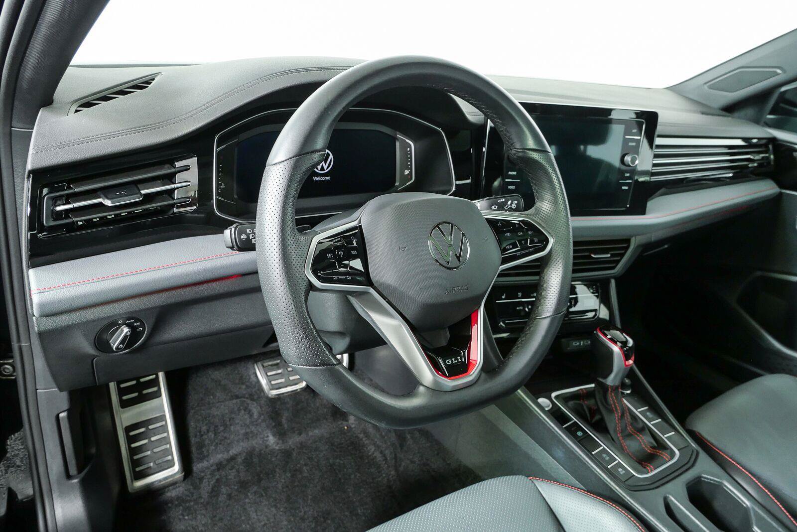 Certified 2025 Volkswagen Jetta GLI Autobahn w/ GLI Black Package FWD image 4