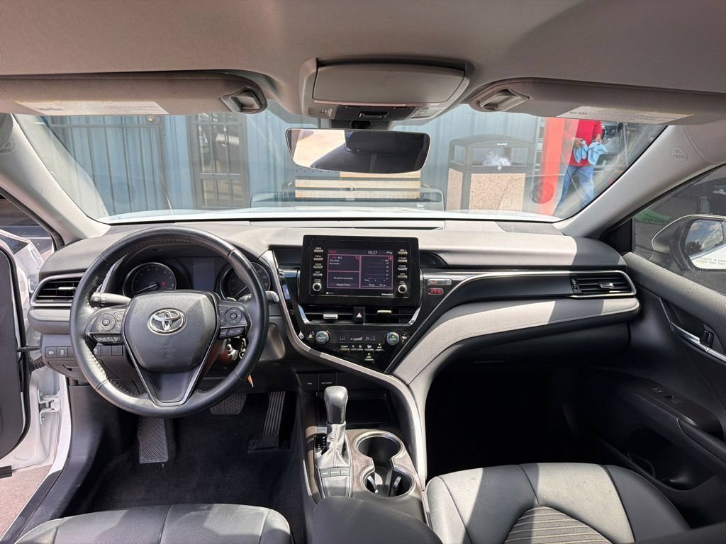 Used 2023 Toyota Camry SE FWD image 5