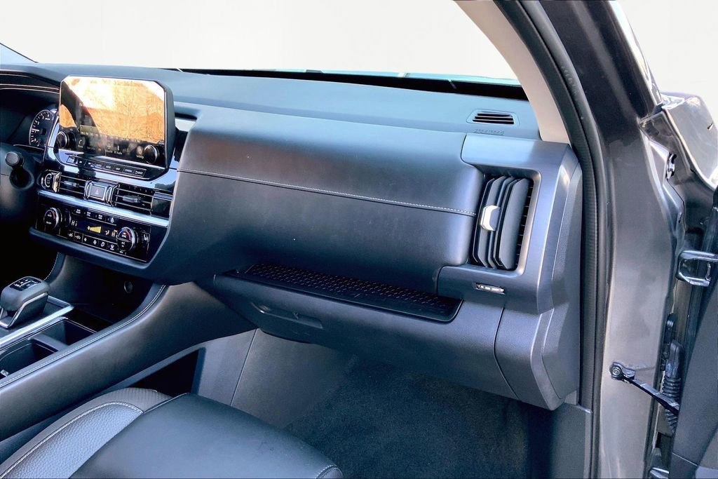 Used 2023 Nissan Pathfinder SL image 19