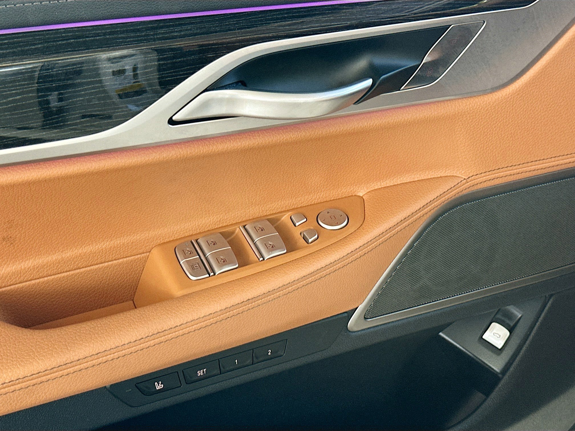 Used 2021 BMW 740i xDrive w/ M Sport Package image 18