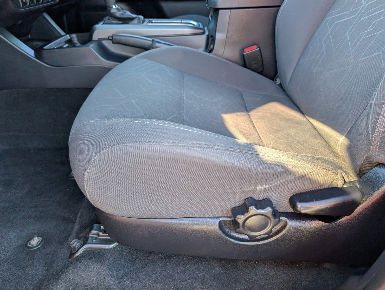 Used 2017 Toyota Tacoma TRD Sport image 14