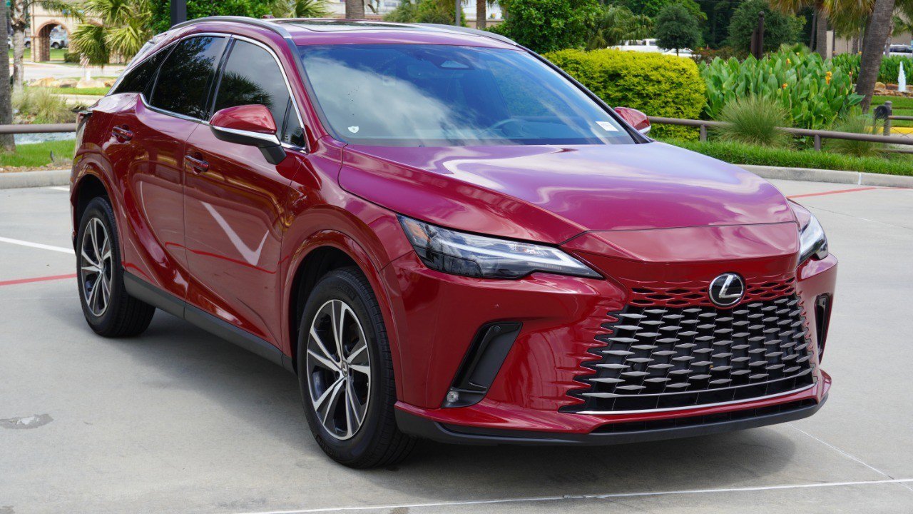 Used 2023 Lexus RX 350 Premium w/ Cold Area Package FWD image 4