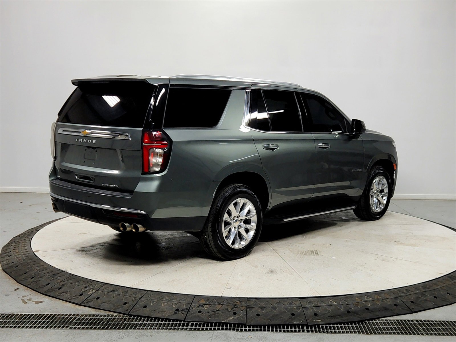 Used 2023 Chevrolet Tahoe Premier image 7