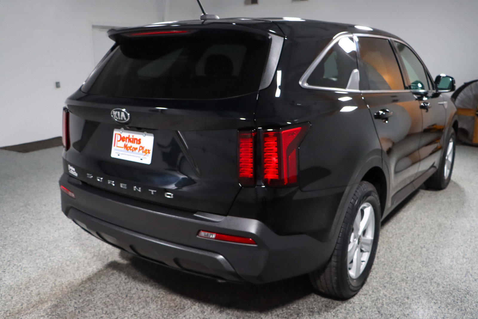 Used 2021 Kia Sorento LX image 7