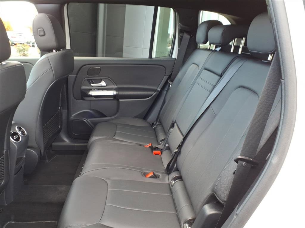 New 2025 Mercedes-Benz GLB 250 4MATIC image 15