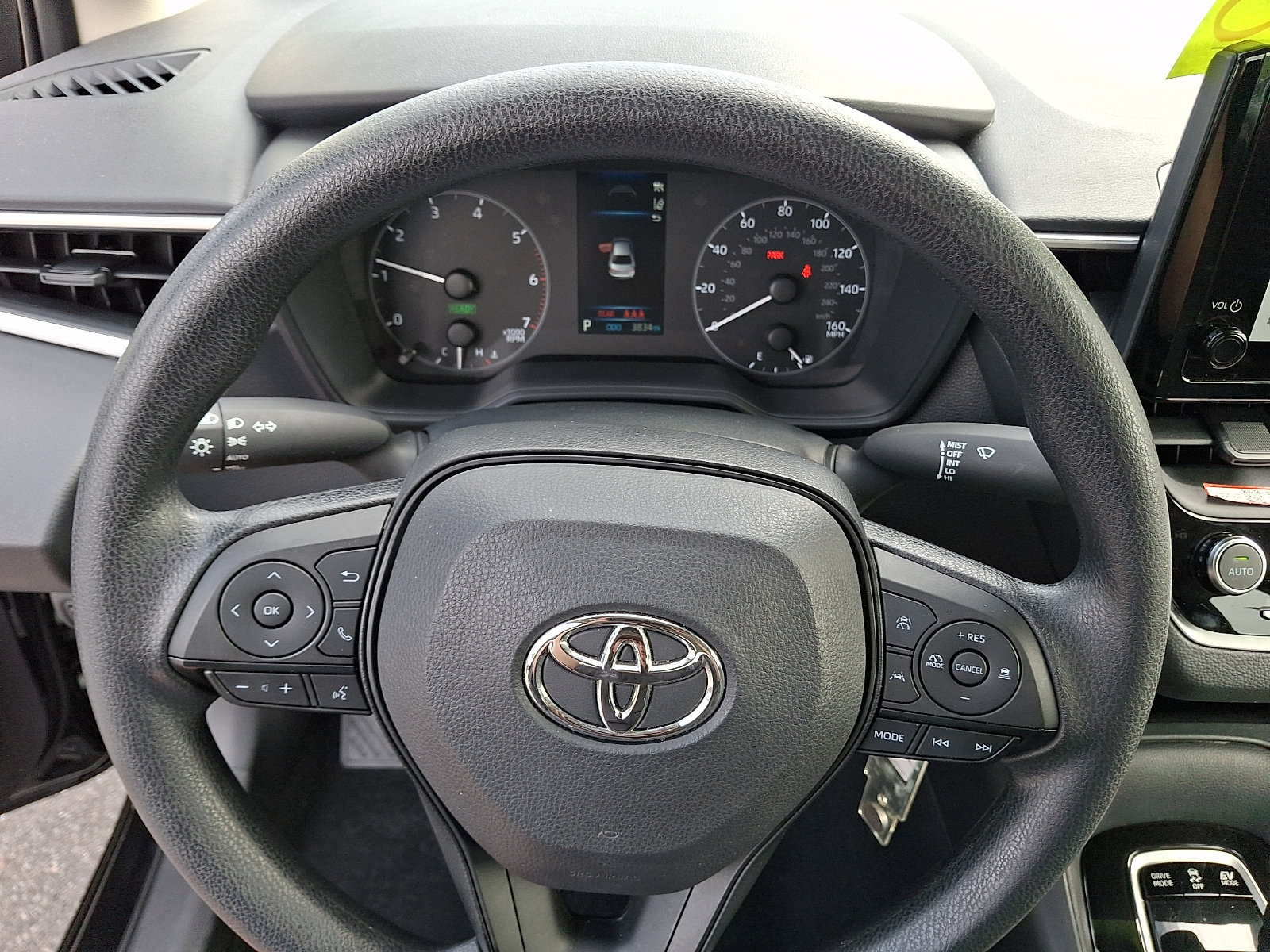 Certified 2025 Toyota Corolla LE AWD/4WD image 19