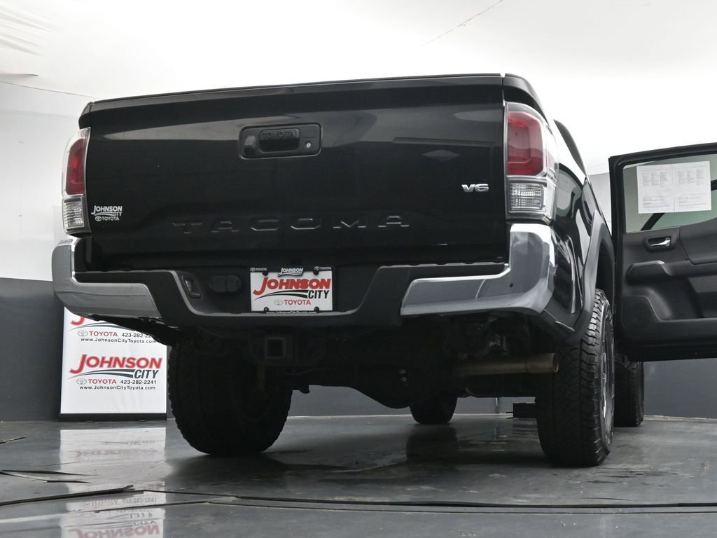 Used 2020 Toyota Tacoma TRD Off-Road AWD/4WD image 43
