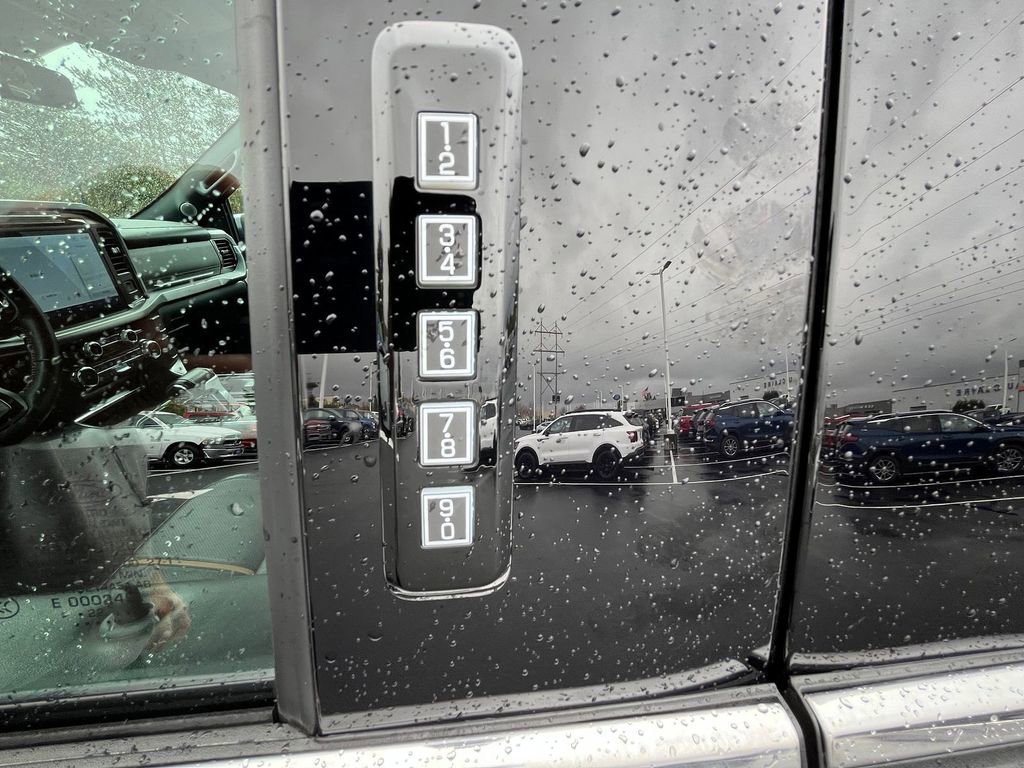 Certified 2022 Ford F150 Platinum w/ Equipment Group 701A High image 10