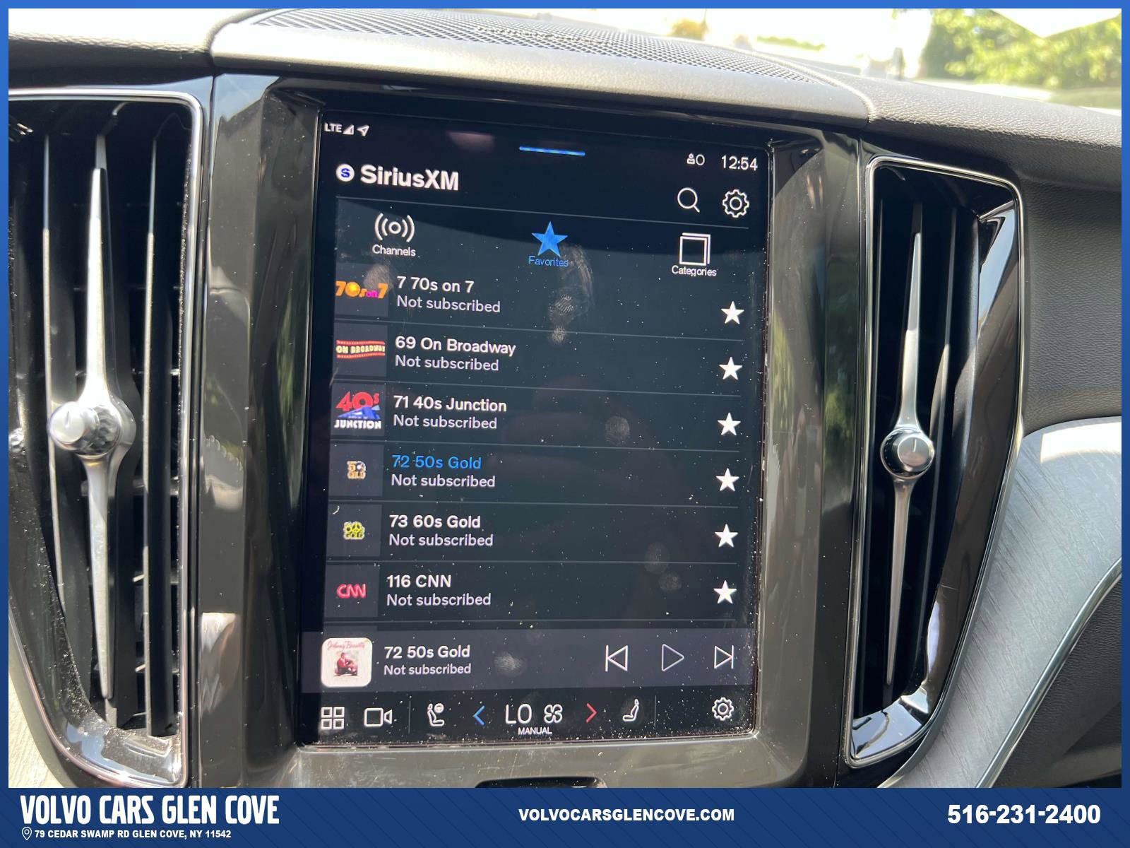 Certified 2025 Volvo XC60 T8 Plus w/ Protection Package Premier image 27