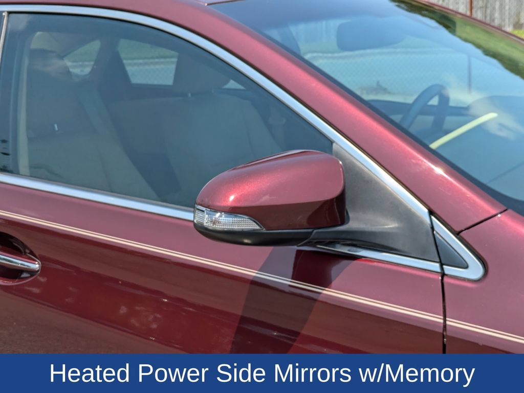 Used 2018 Toyota Avalon XLE Premium FWD image 13