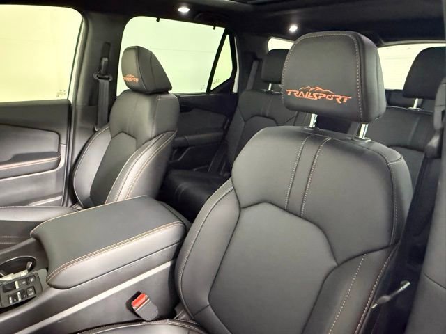 Used 2025 Honda Pilot TrailSport image 27