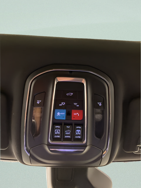 Used 2024 Jeep Grand Cherokee Limited w/ Black Appearance Package AWD/4WD image 14