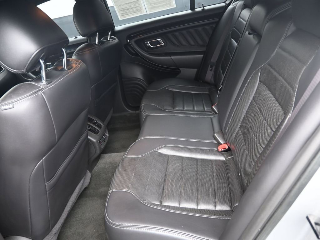 Used 2018 Ford Taurus SHO w/ Driver Assist Package image 10
