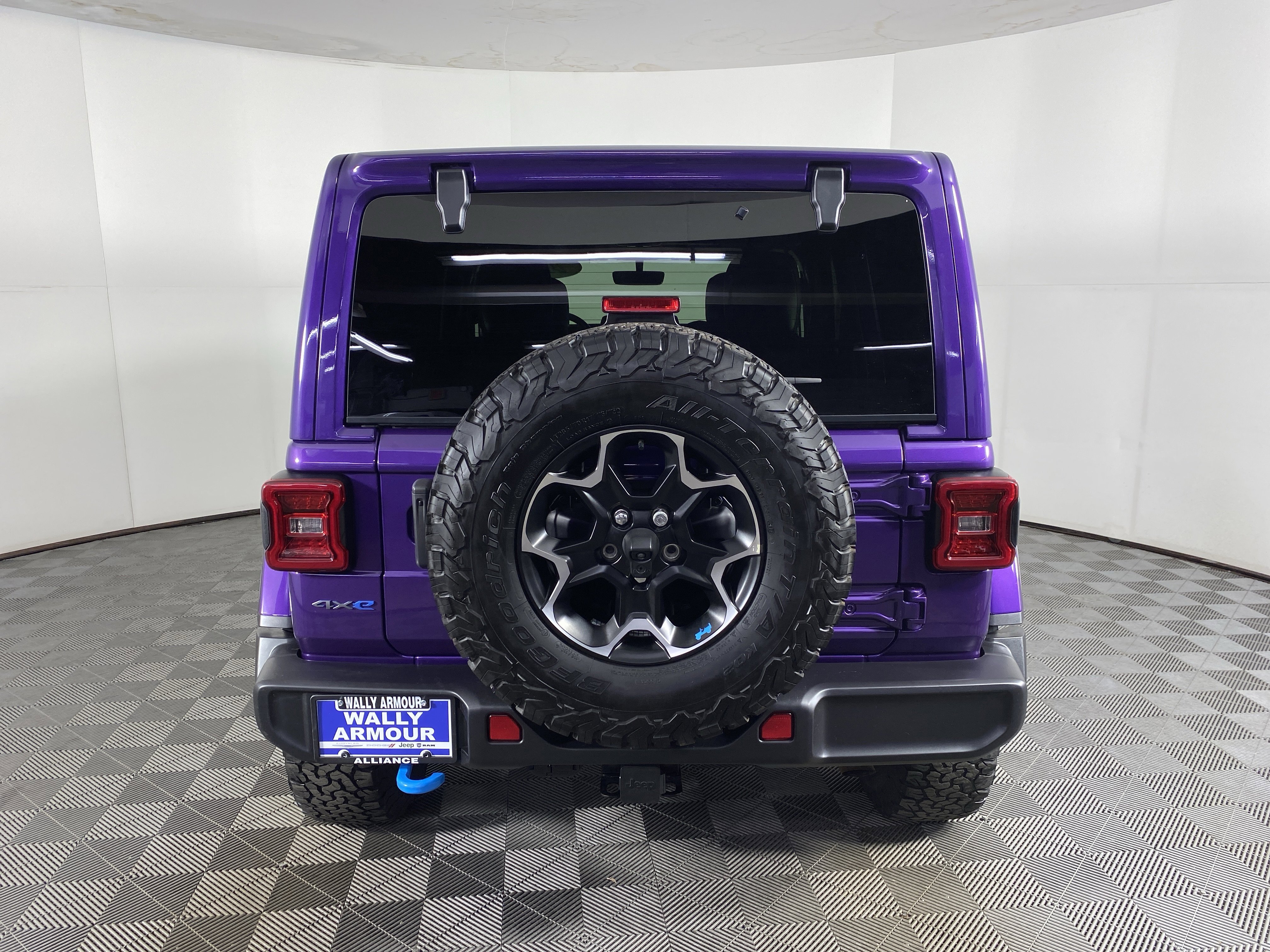 Used 2023 Jeep Wrangler Unlimited Rubicon 4xe w/ Cold Weather Group image 10