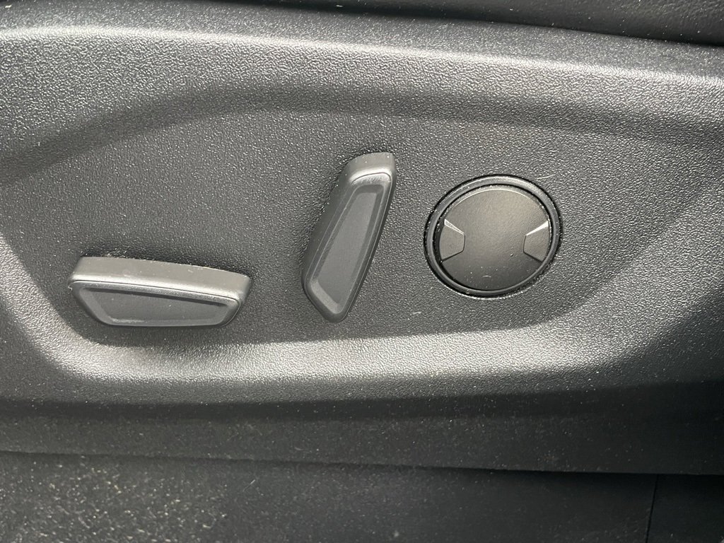 Used 2020 Ford Edge ST w/ Cold Weather Package image 29