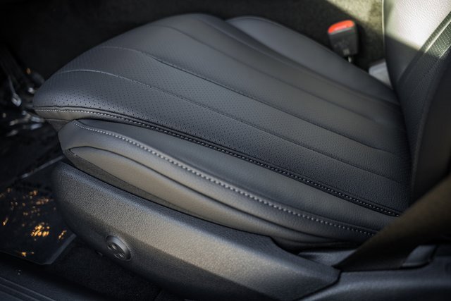 New 2026 Mercedes-Benz E 350 4MATIC Sedan image 35