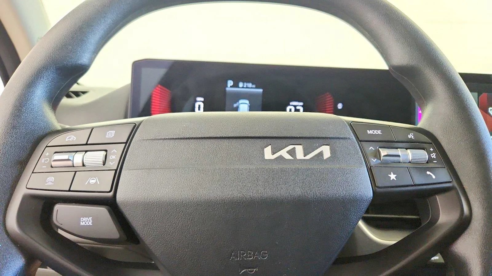 Used 2025 Kia K4 FWD image 18