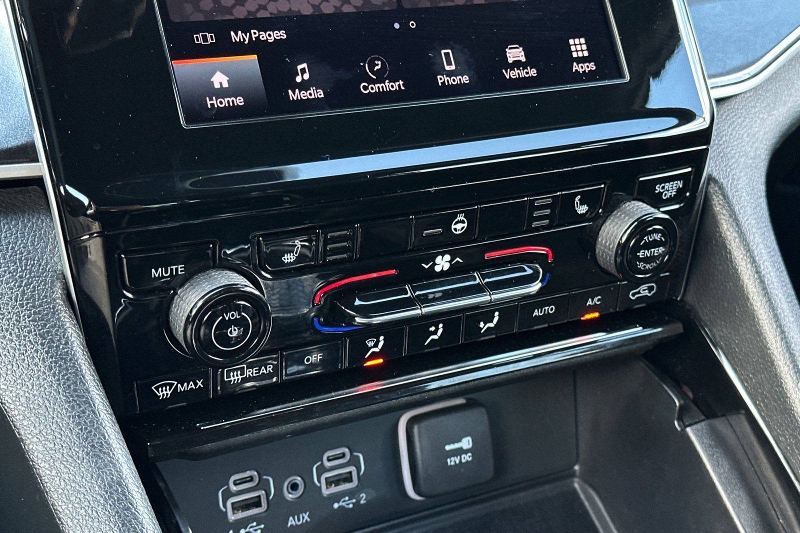 Used 2023 Jeep Grand Cherokee Altitude image 27