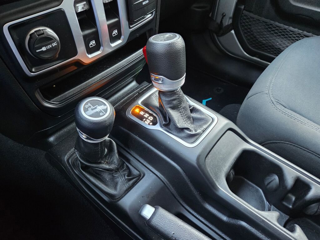 Used 2020 Jeep Wrangler Sport image 21