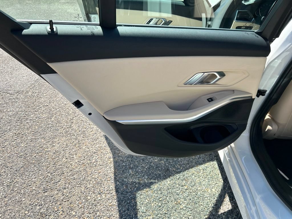 Used 2021 BMW 330i xDrive Sedan w/ Driving Assistance Package AWD/4WD image 23