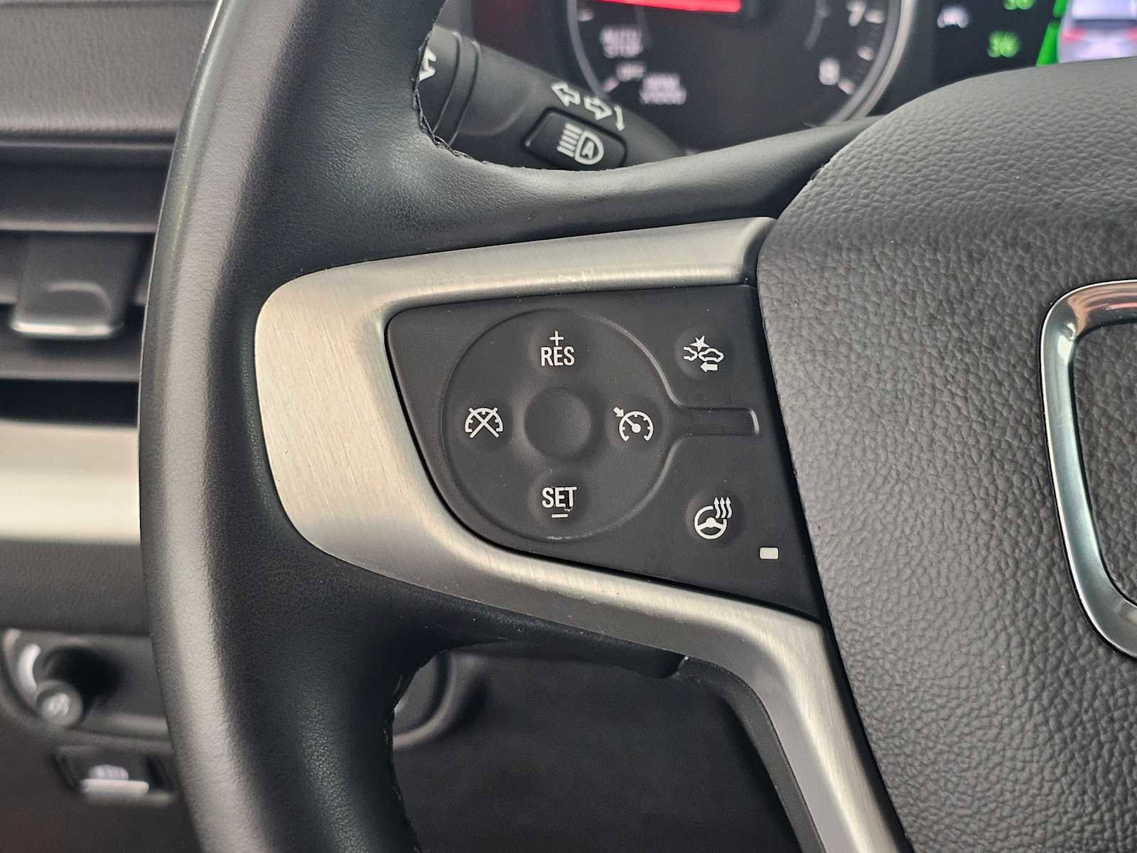 Used 2023 GMC Terrain SLT image 25