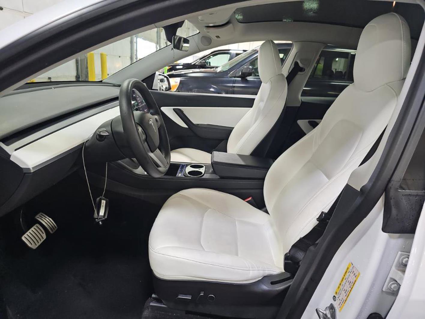Used 2022 Tesla Model Y Performance AWD/4WD image 5