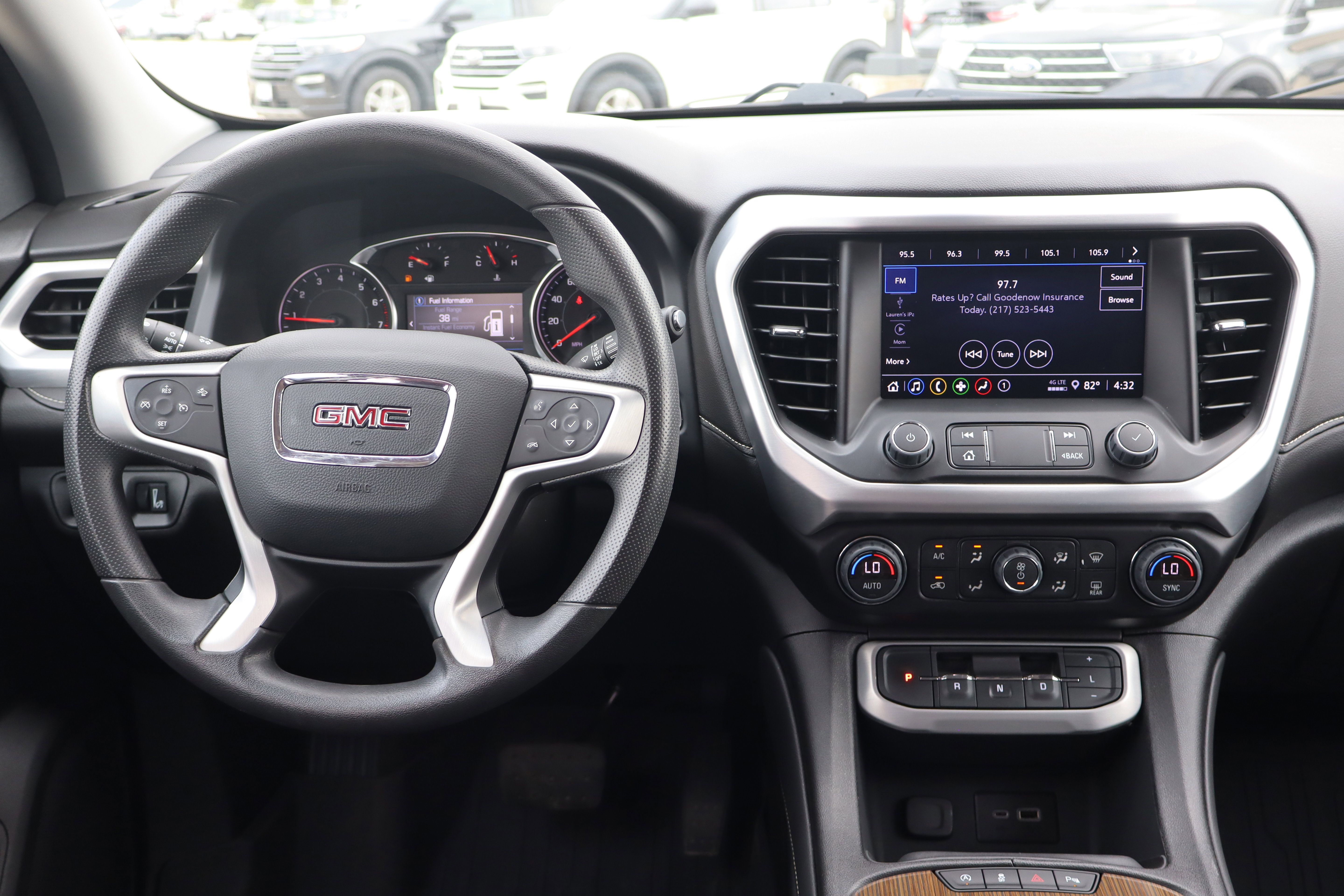 Used 2023 GMC Acadia SLE w/ Driver Convenience Package AWD/4WD image 16