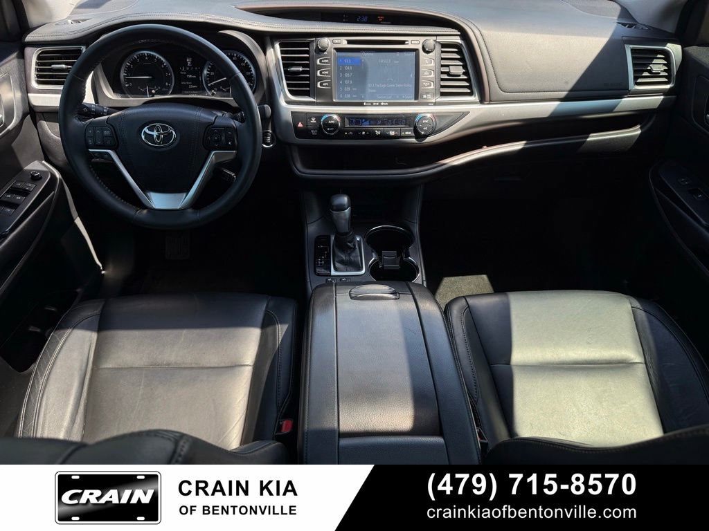 Used 2016 Toyota Highlander XLE FWD image 30