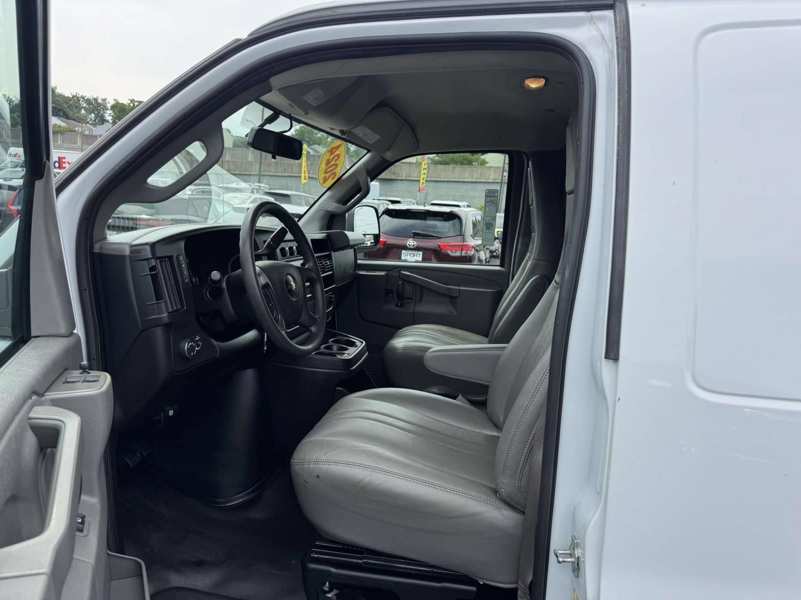 Used 2024 Chevrolet Express 2500 w/ Driver Convenience Package RWD image 20