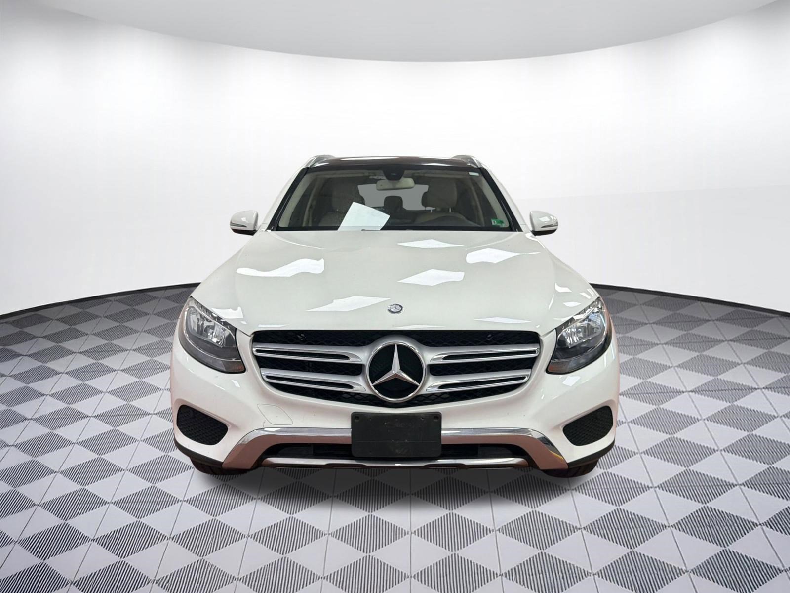 Used 2017 Mercedes-Benz GLC 300 4MATIC image 6