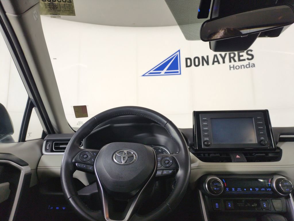 Used 2019 Toyota RAV4 XLE image 16