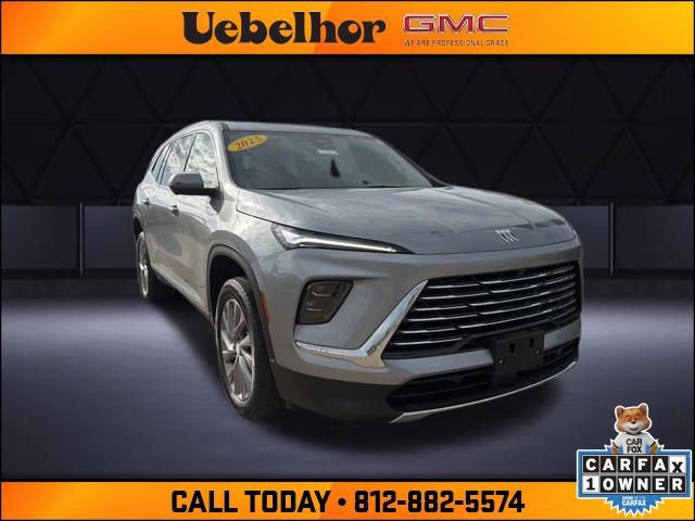 Used 2025 Buick Enclave Preferred FWD image 1
