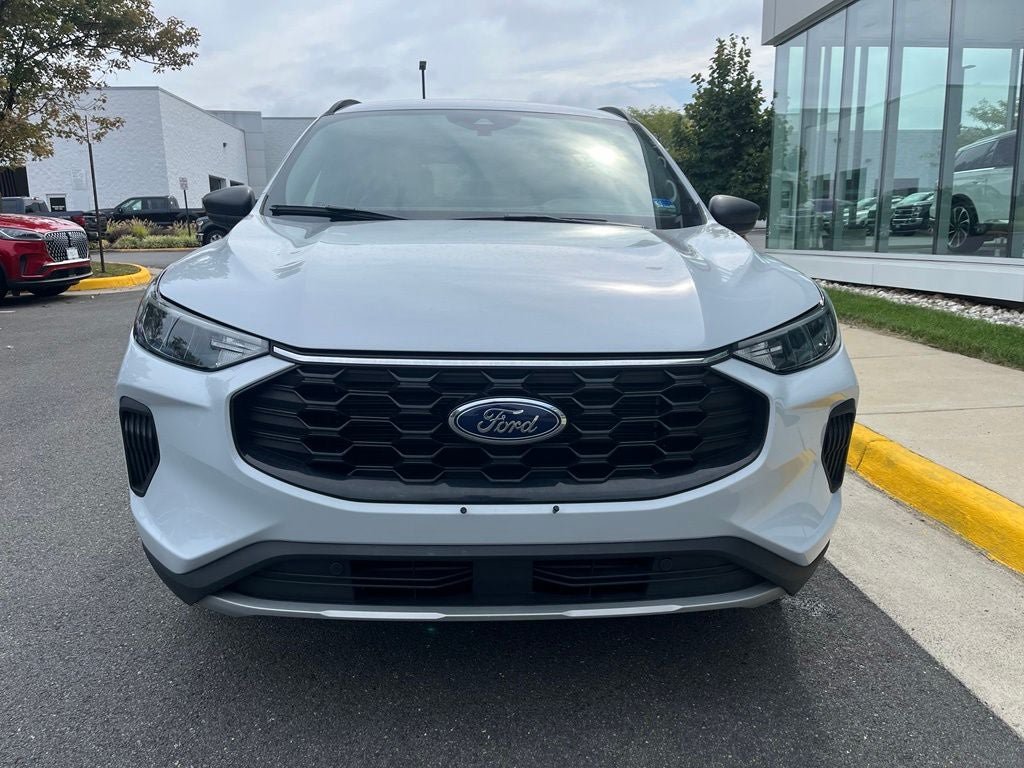 Certified 2026 Ford Escape ST-Line AWD/4WD image 2