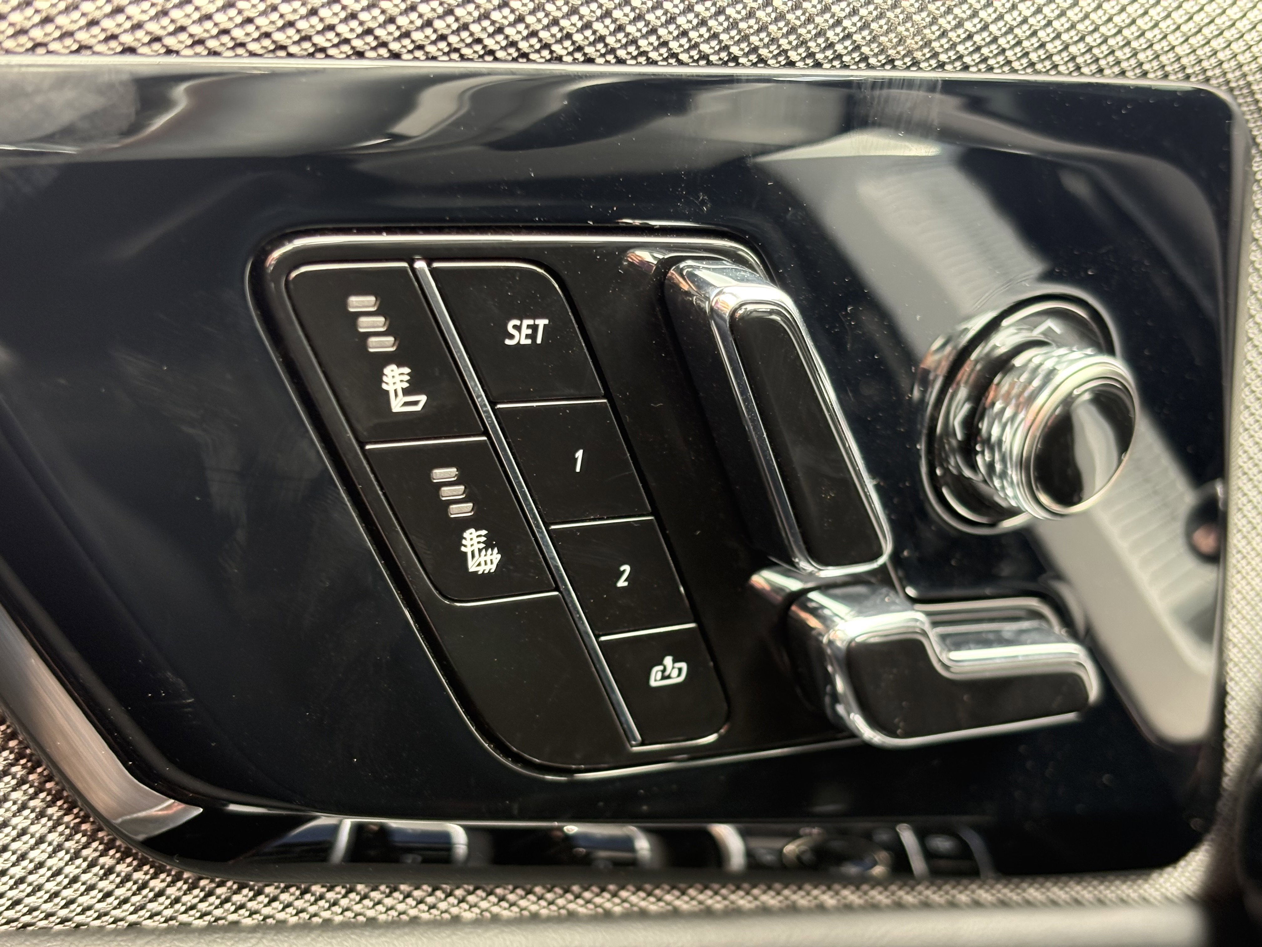 New 2025 Cadillac Optiq Sport 1 image 29