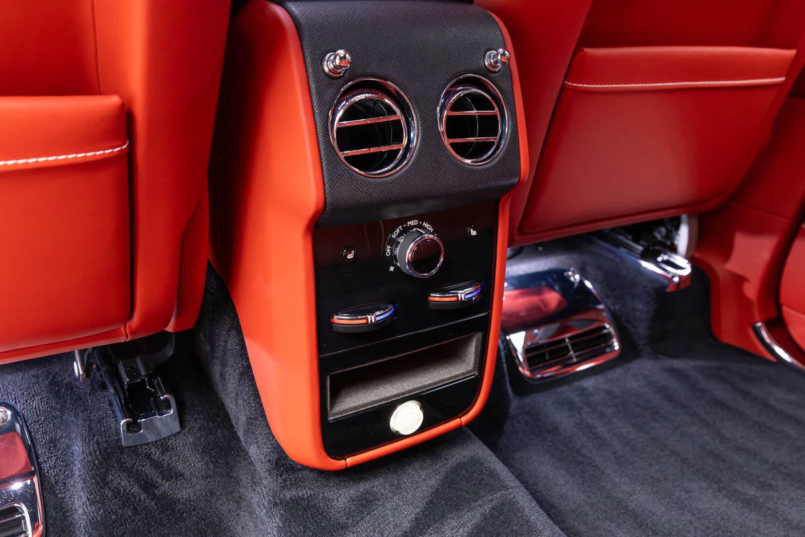 Used 2021 Rolls-Royce Cullinan AWD/4WD image 42