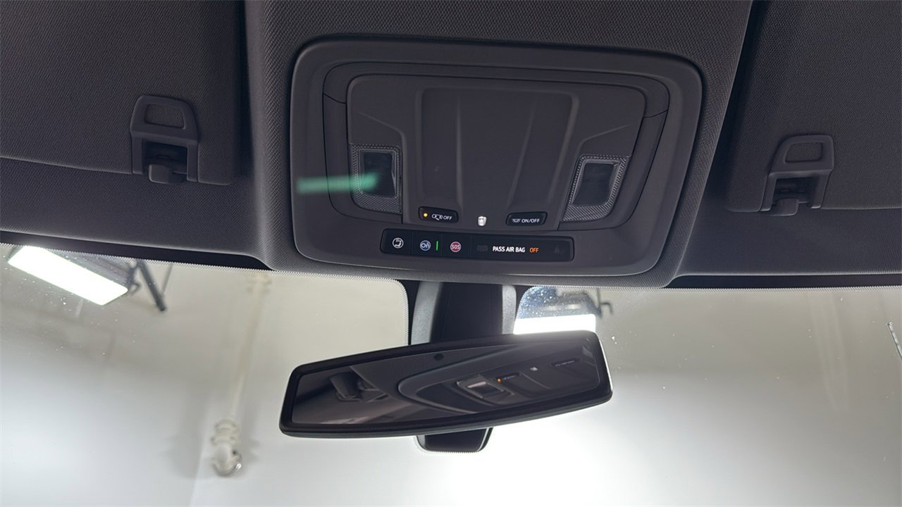 Used 2019 Chevrolet Silverado 1500 LTZ image 11