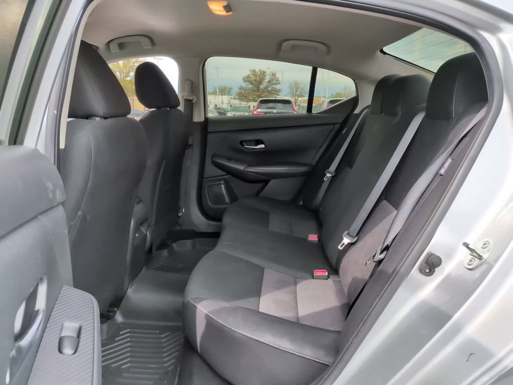 Used 2023 Nissan Sentra SV FWD image 14