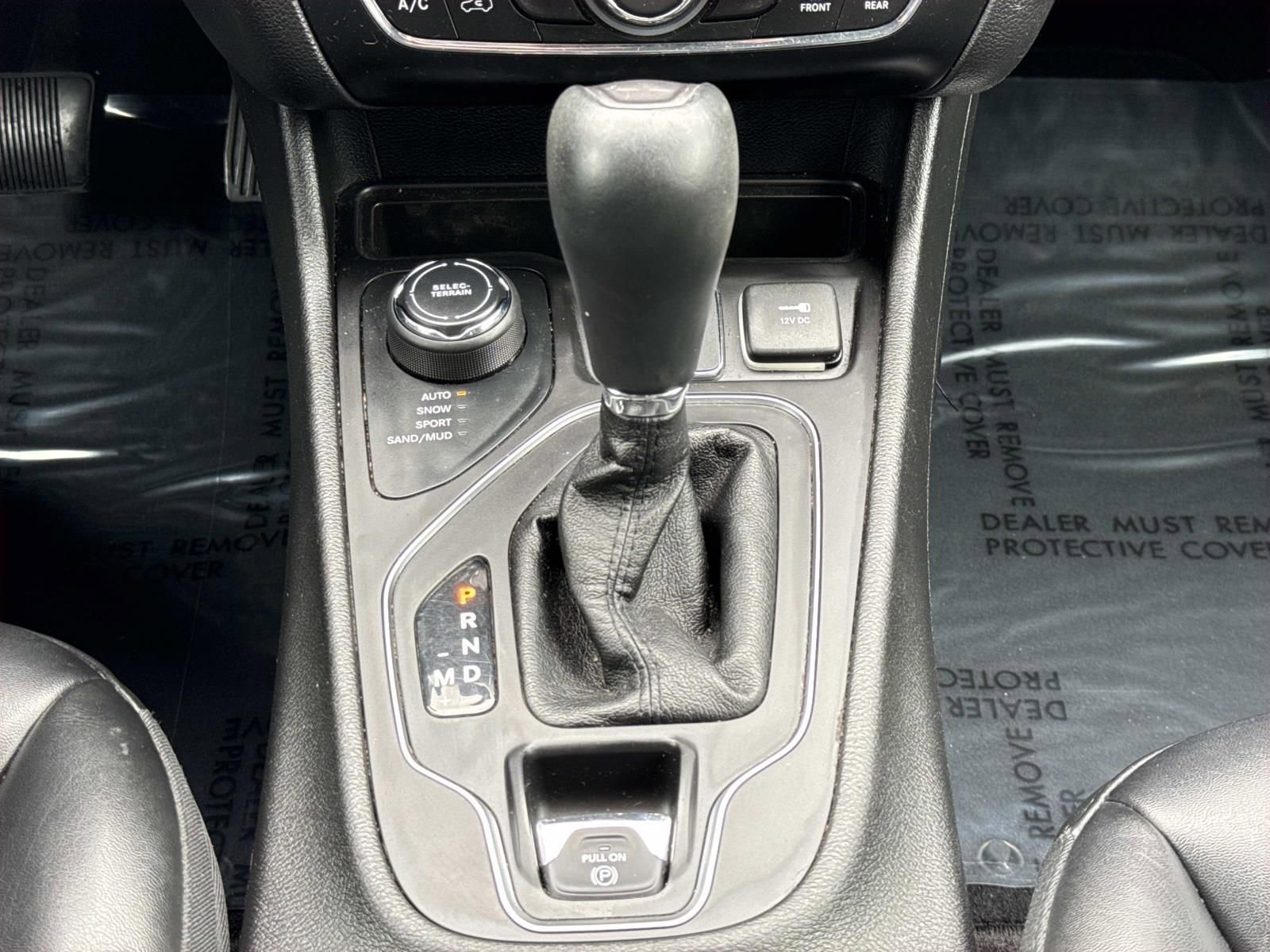 Used 2019 Jeep Cherokee Latitude Plus image 13