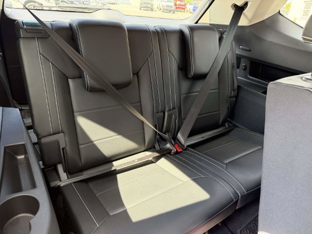 Used 2023 Volkswagen Atlas SE w/ Panoramic Sunroof Package AWD/4WD image 13