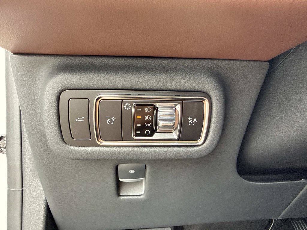 New 2026 Lincoln Nautilus Reserve AWD/4WD image 32