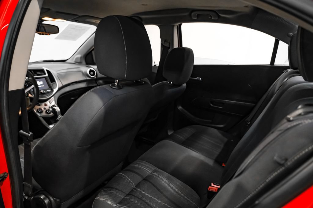 Used 2018 Chevrolet Sonic LT FWD image 35