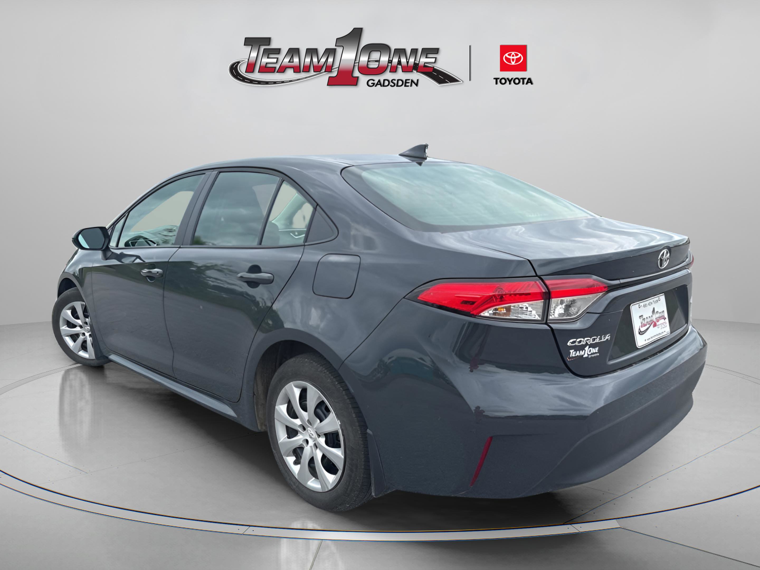 Used 2025 Toyota Corolla LE FWD image 5
